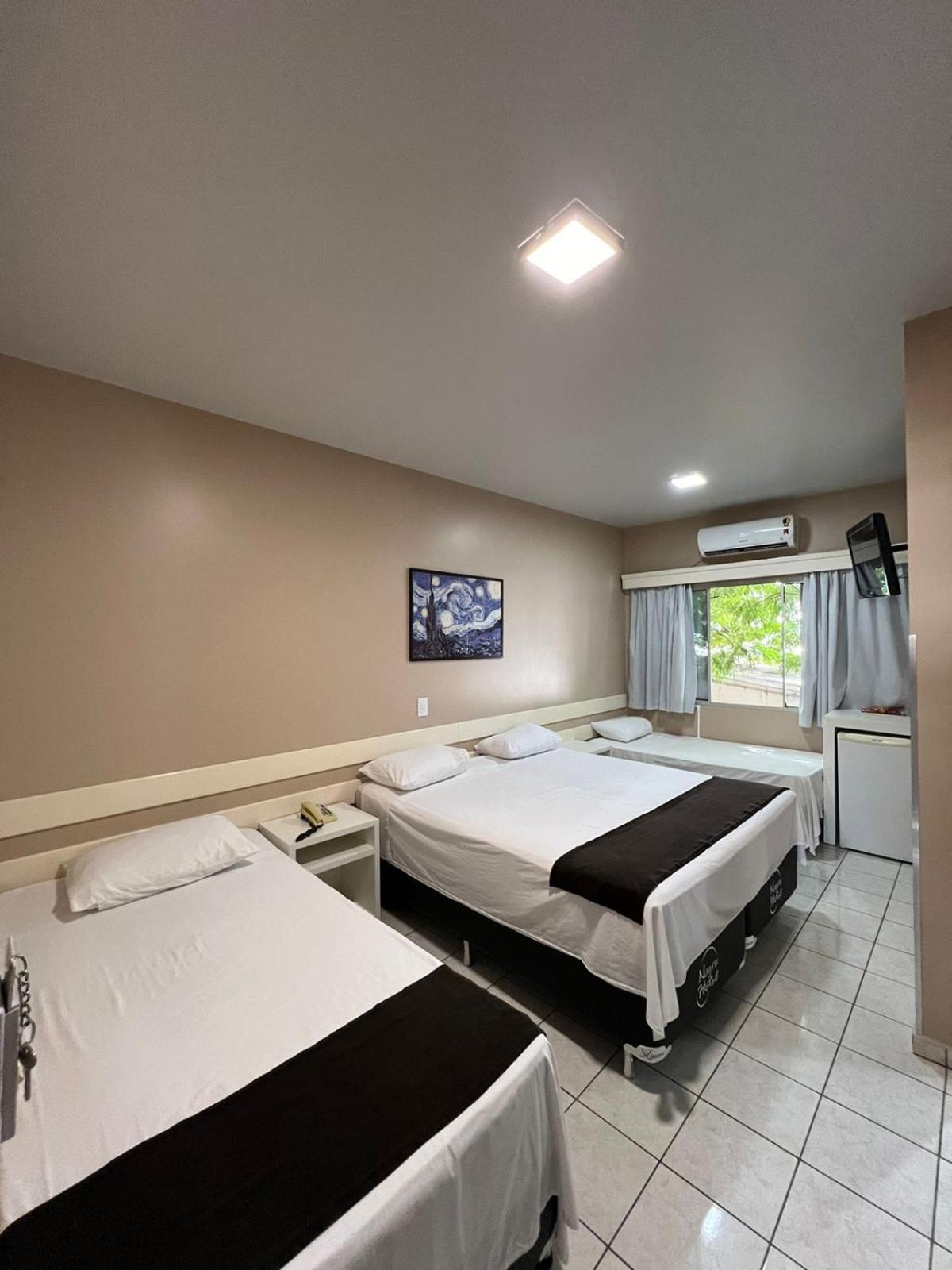 Nayru Hotel 톨레도 외부 사진