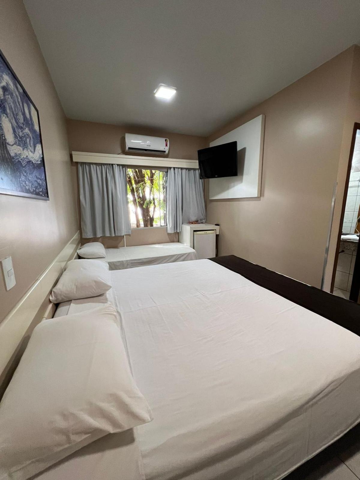 Nayru Hotel 톨레도 외부 사진