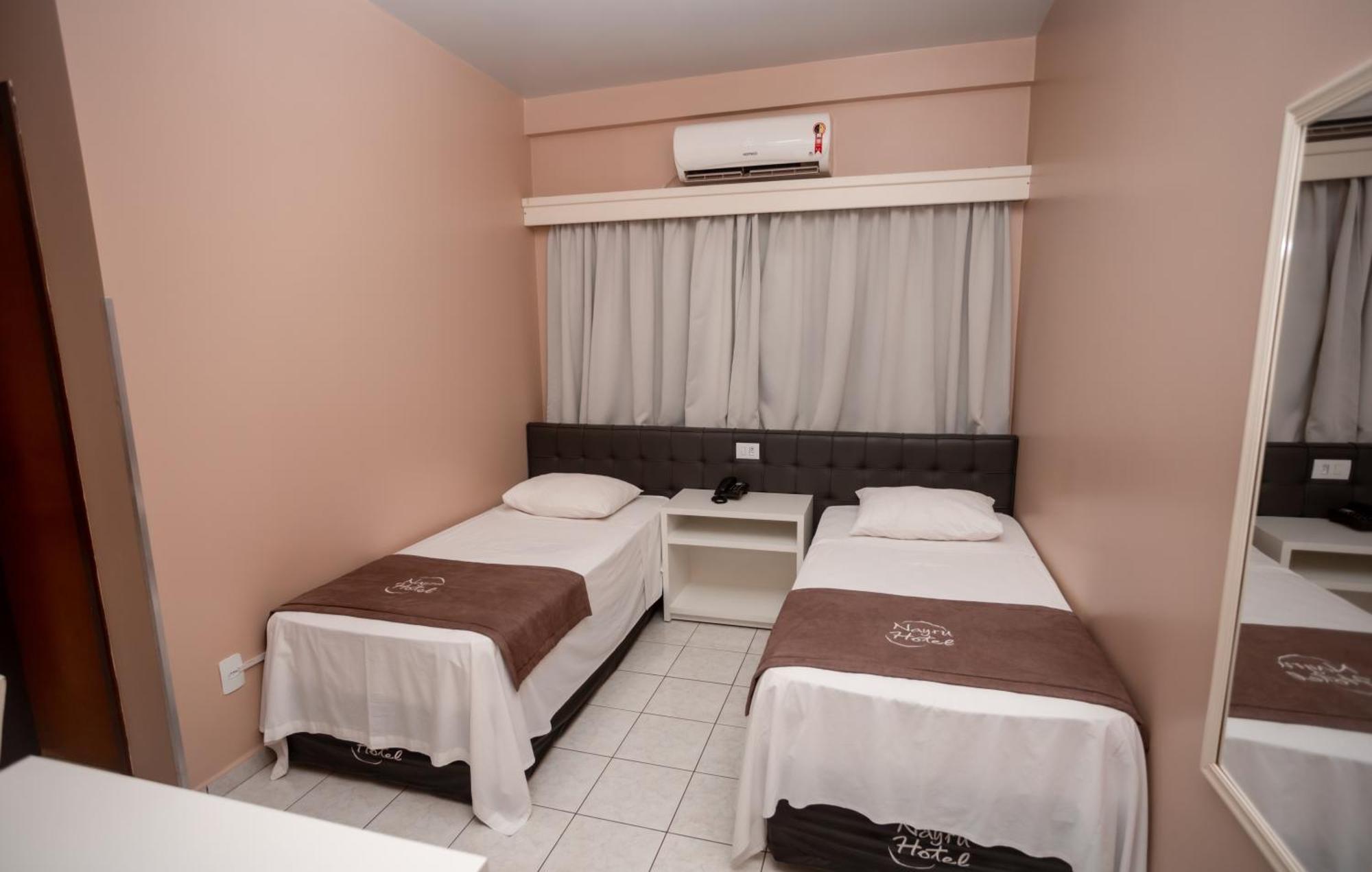 Nayru Hotel 톨레도 외부 사진