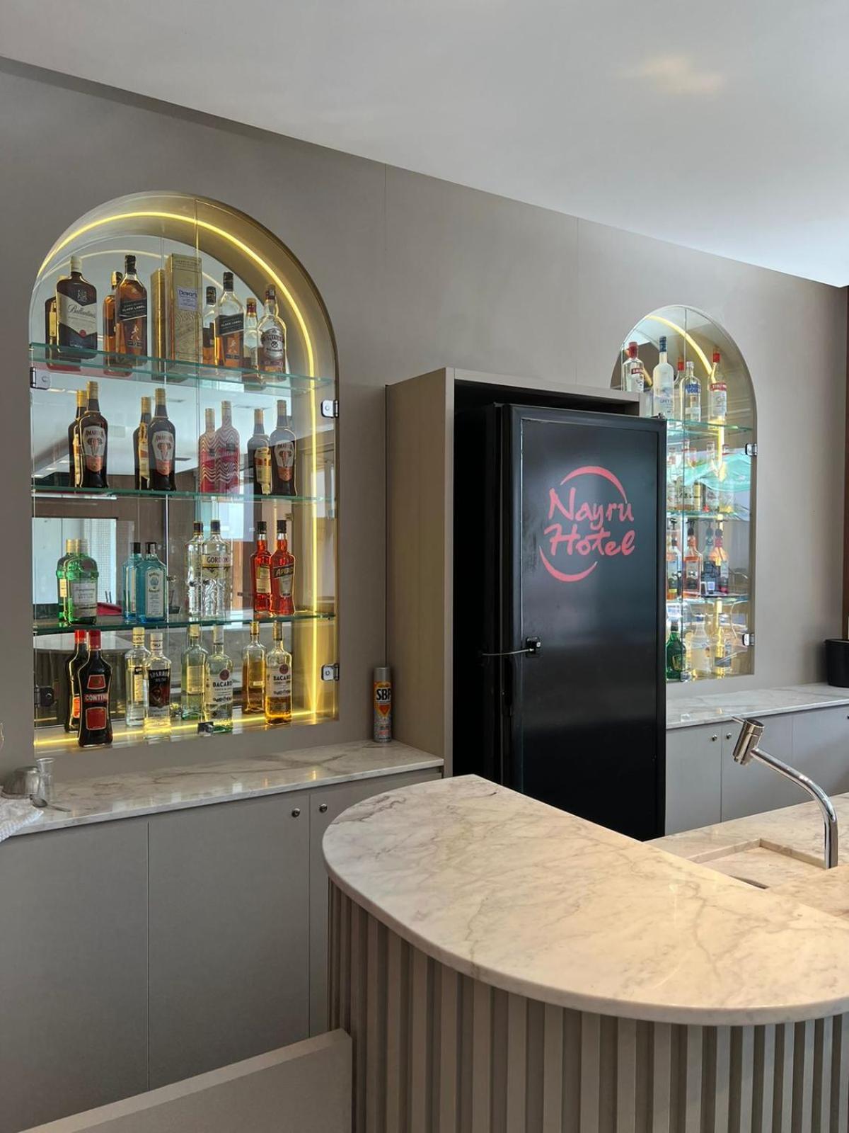 Nayru Hotel 톨레도 외부 사진