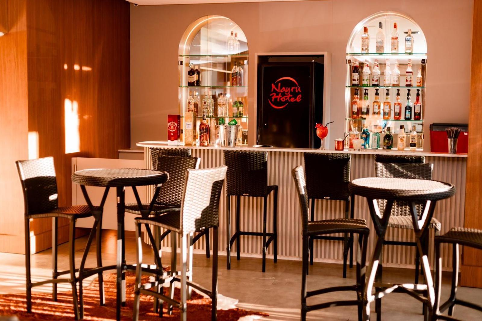 Nayru Hotel 톨레도 외부 사진