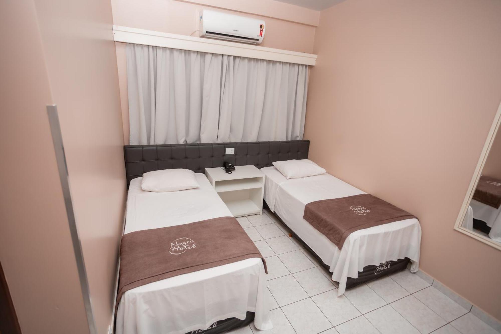 Nayru Hotel 톨레도 외부 사진